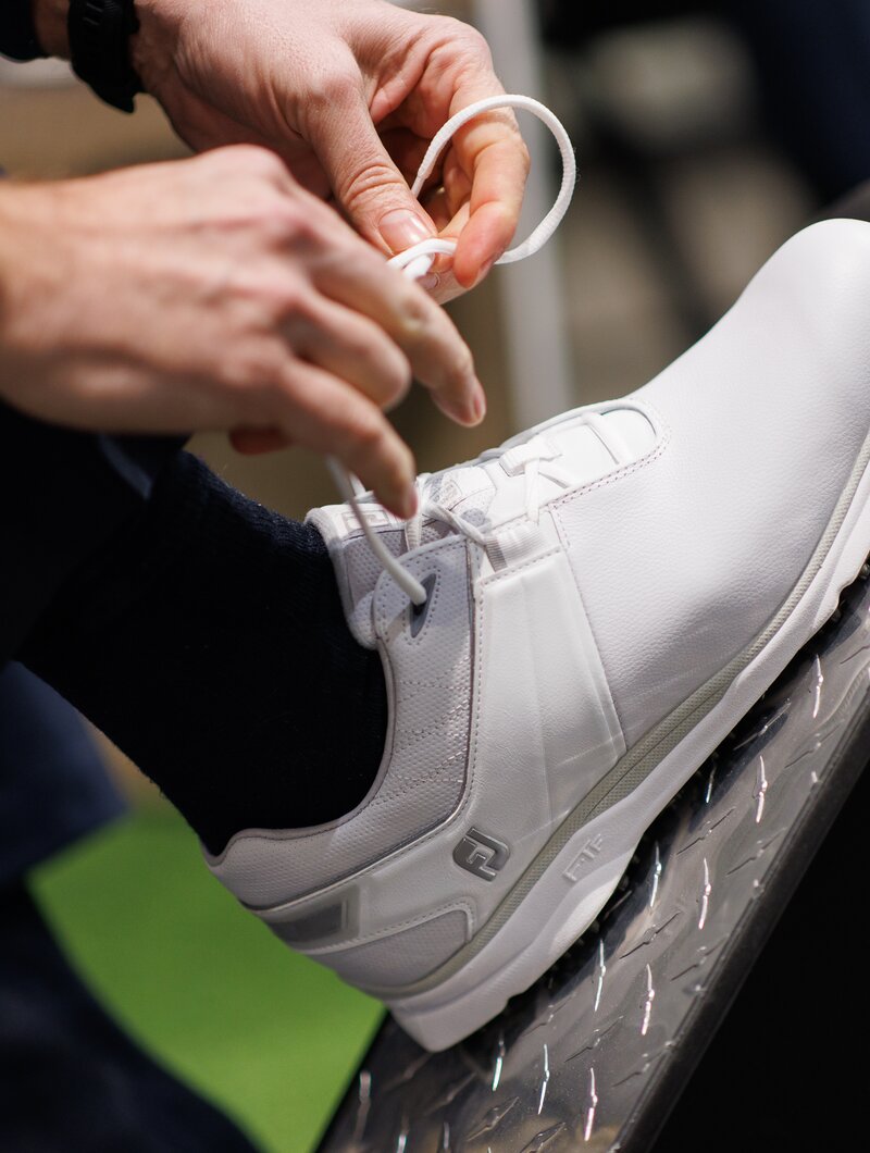 Blok2Golfschoenen.jpg